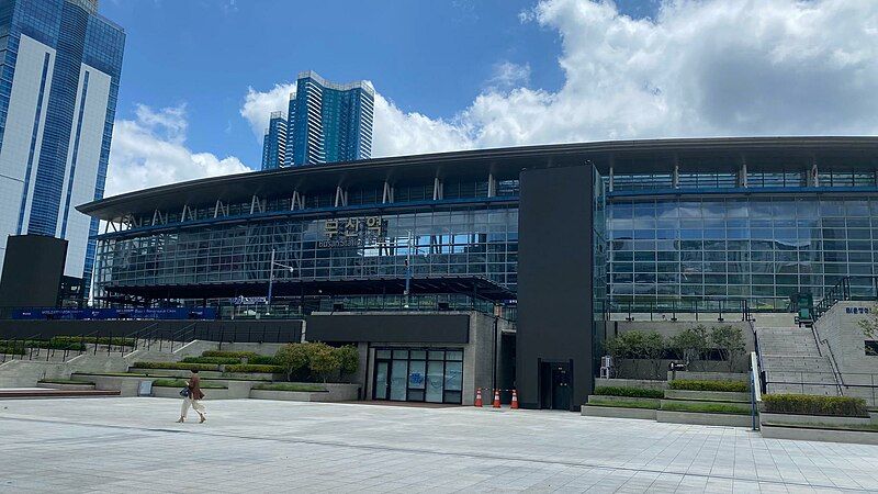 File:Busan Station.jpg