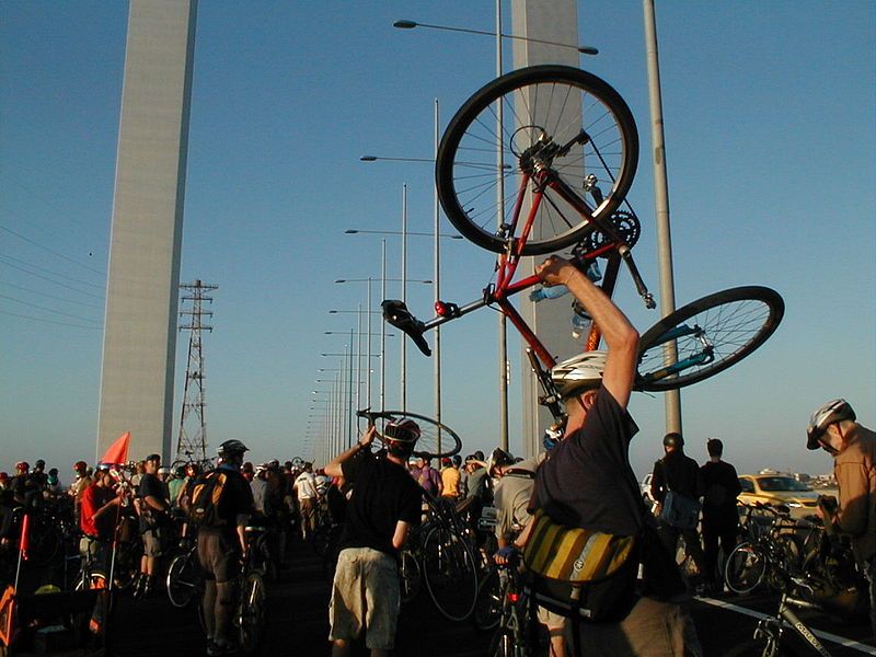 File:CriticalMass Bolte Bridge20040227.jpg