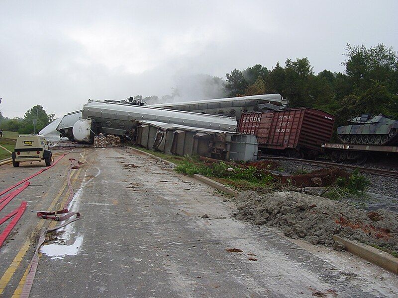 File:Farragut derailment 2.JPG