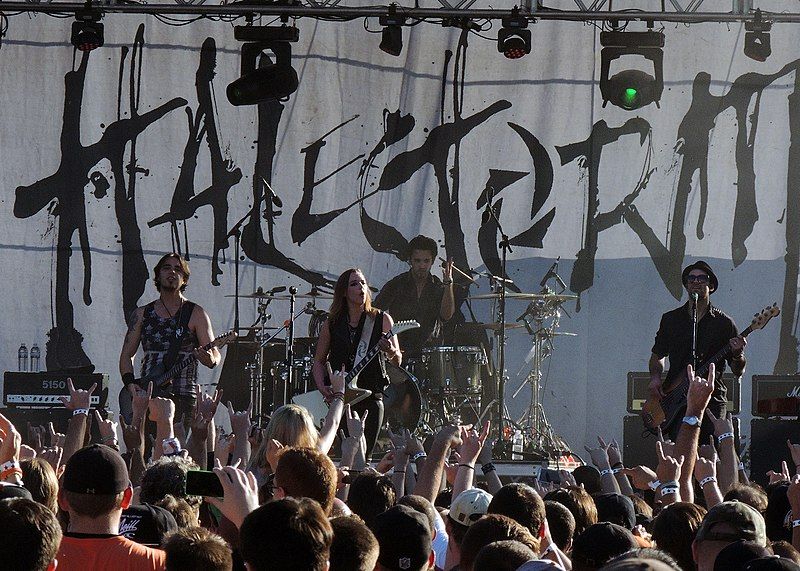 File:Halestorm 2014.jpg