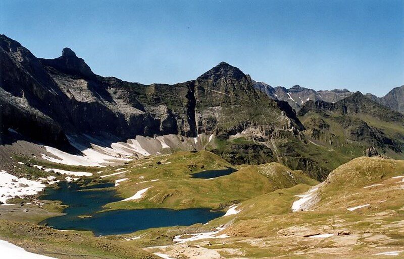 File:Lac-de-barroude.jpg