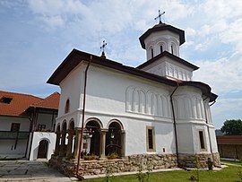 Sărăcinești Monastery in Valea Cheii