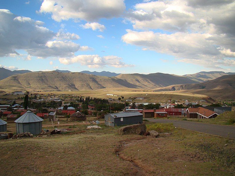 File:Mokhotlong-Centre-and-Airport-2009.jpg