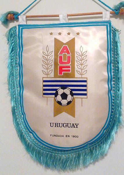 File:Banderín Selección Uruguaya.jpg