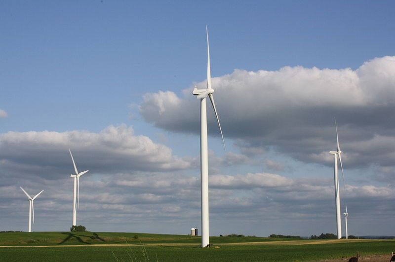 File:BlueSkyGreenFieldWindFarmJuly2009.jpg