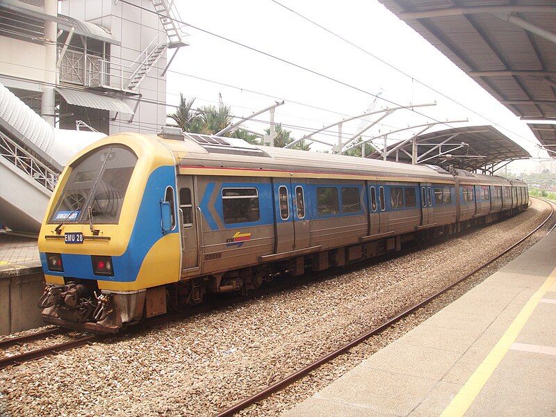 File:Class83EMU-KTMKomuter.JPG