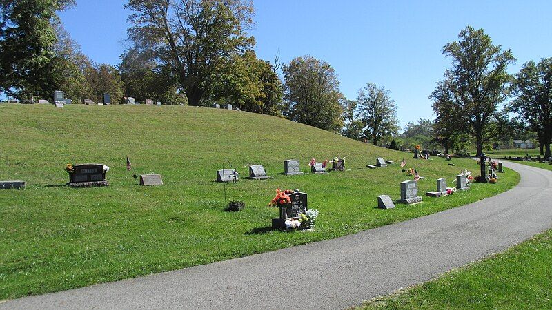 File:HillsboroCemetery32.JPG