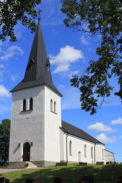 File:Hjälstads kyrka.jpg