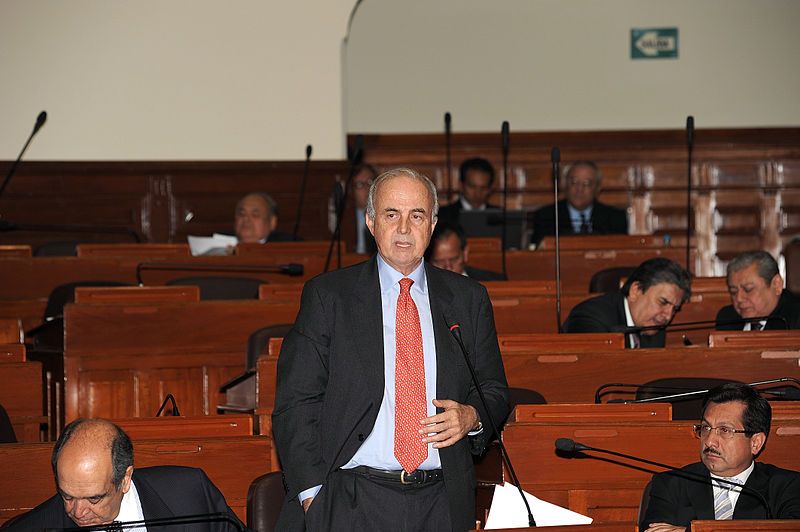 File:Ismael Benavides.jpg