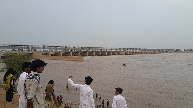 File:Kotri Barrage.jpg