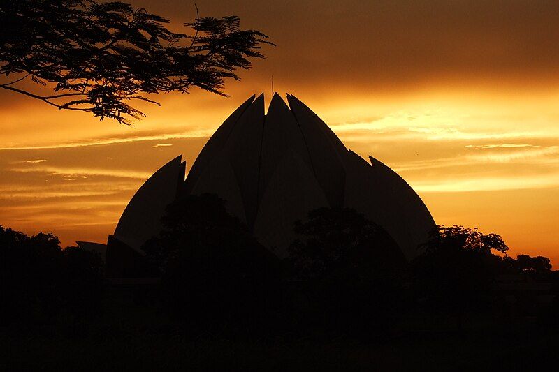 File:Lotus-Temple-Sunset-01.JPG