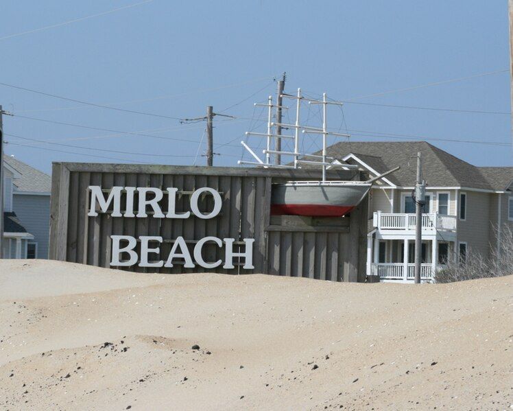 File:MirloBeachSign.JPG