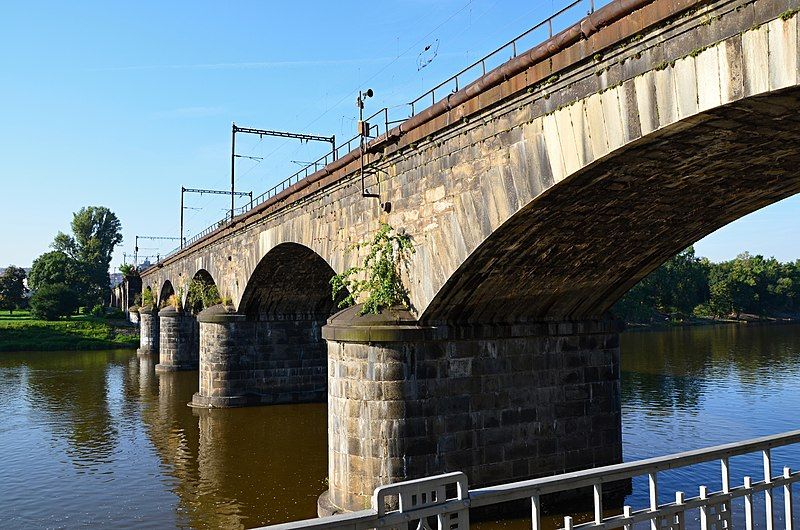 File:Negrelliho viadukt.JPG