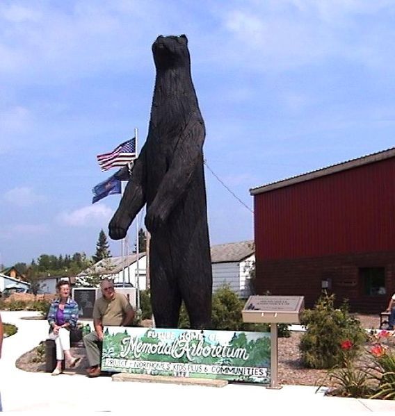 File:NorthomeBearStatue.jpg