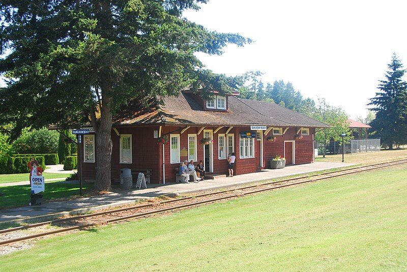 File:Qualicum Beach Station.jpg