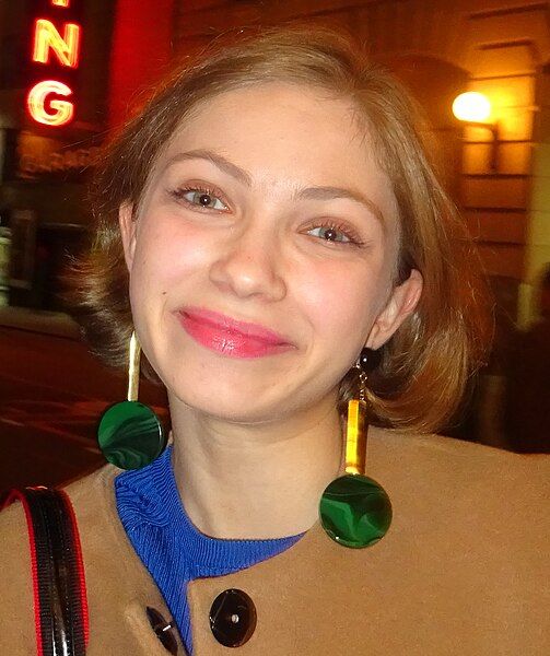 File:Tavi Gevinson (30383990814).jpg