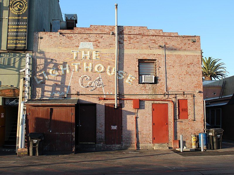 File:Thelighthousecafebackside.jpg