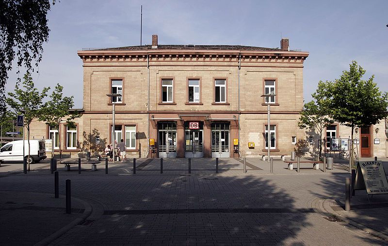 File:Bahnhof Heppenheim 01.jpg