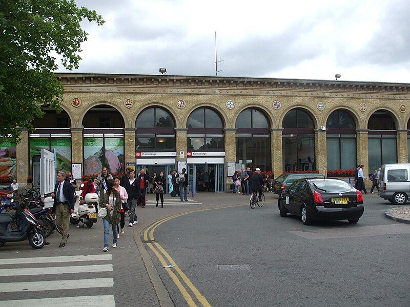 File:Cambridge station building2.JPG