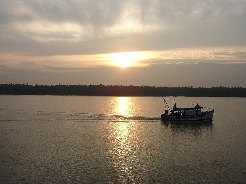 File:Dawn @ Godavari.JPG