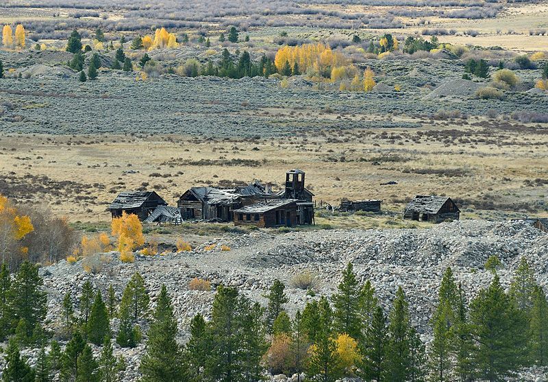 File:Derry Mining Camp.jpg