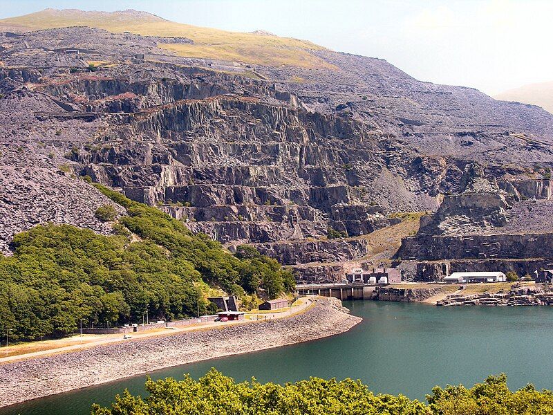 File:Dinorwig quarry.jpg