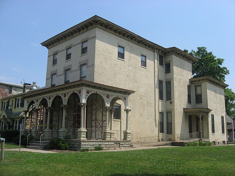 File:Doerhoefer-Hampton House.jpg