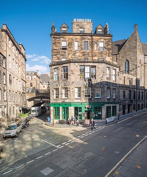 File:Edinburgh,-31,-33-Candlemaker-Row-(Q17806899).jpg