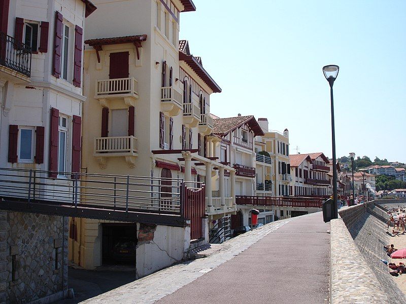 File:France-Saint-Jean-de-Luz-2005-08-05.jpg