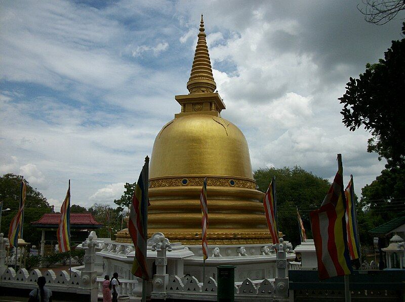 File:Golden temple dambulla.jpg