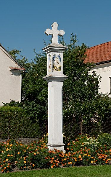 File:Kilb Dreifaltigkeitssäule.jpg