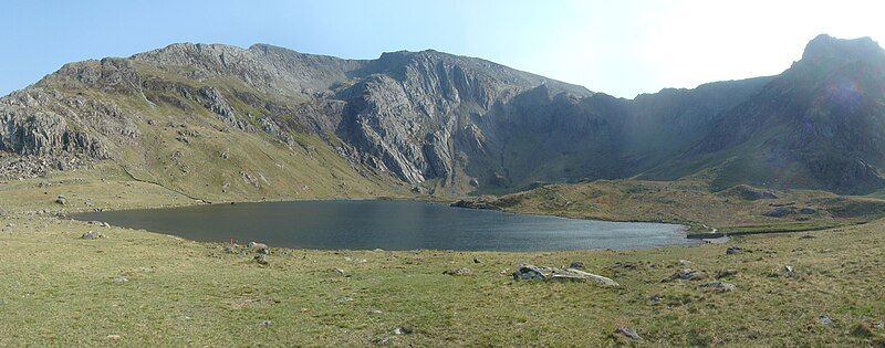 File:Llyn Idwal.jpg