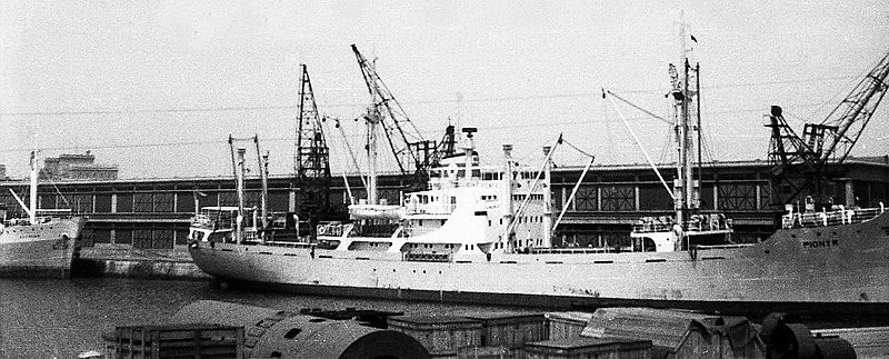 File:MS Pionýr-Constanza1961.jpg