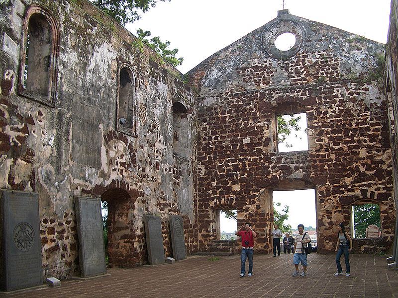 File:Melaka-St-Paul-Dutch-graves-and-tourists-2186.jpg