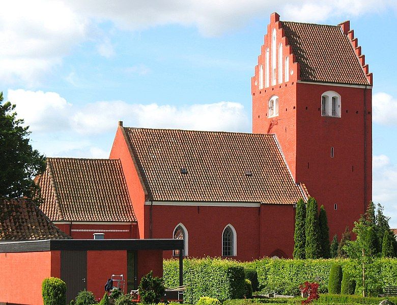 File:Nørre Alslev Kirke.jpg