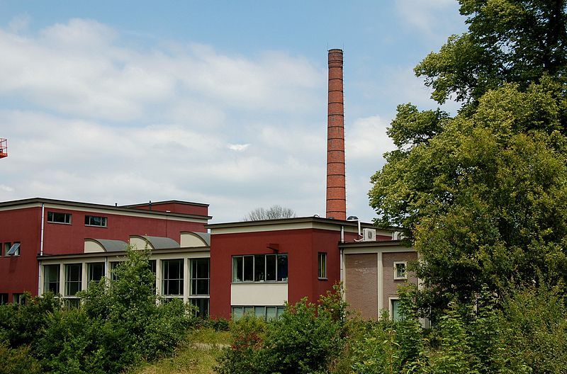 File:Oude melkfabriek (4214710609).jpg