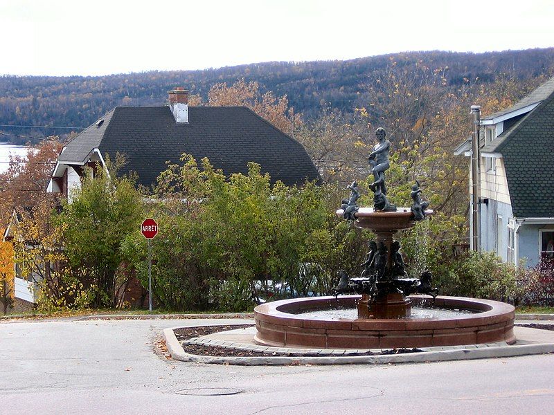 File:TemiskamingFountain.jpg