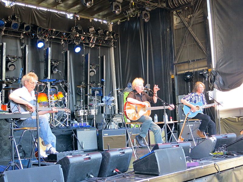 File:The Strawbs.jpg