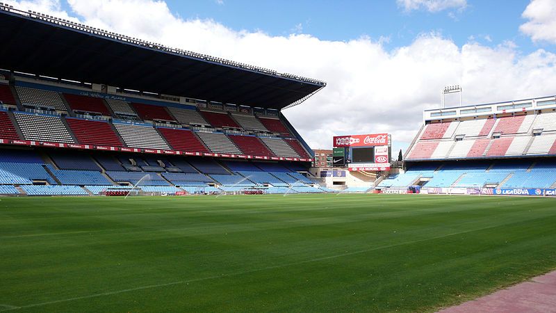 File:Vicente-Calderon-1-070910.jpg