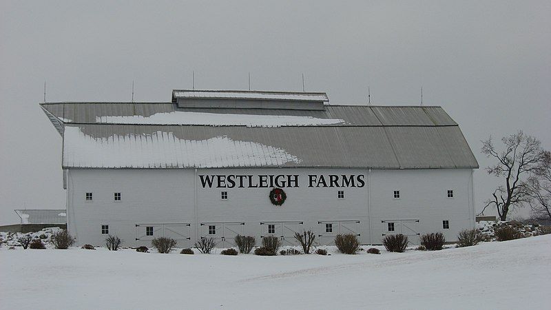 File:Westleigh Farms barn.jpg