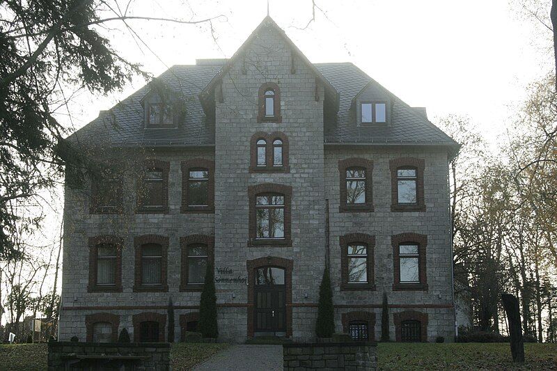 File:Weyerbusch VillaSonnenhof 01.jpg