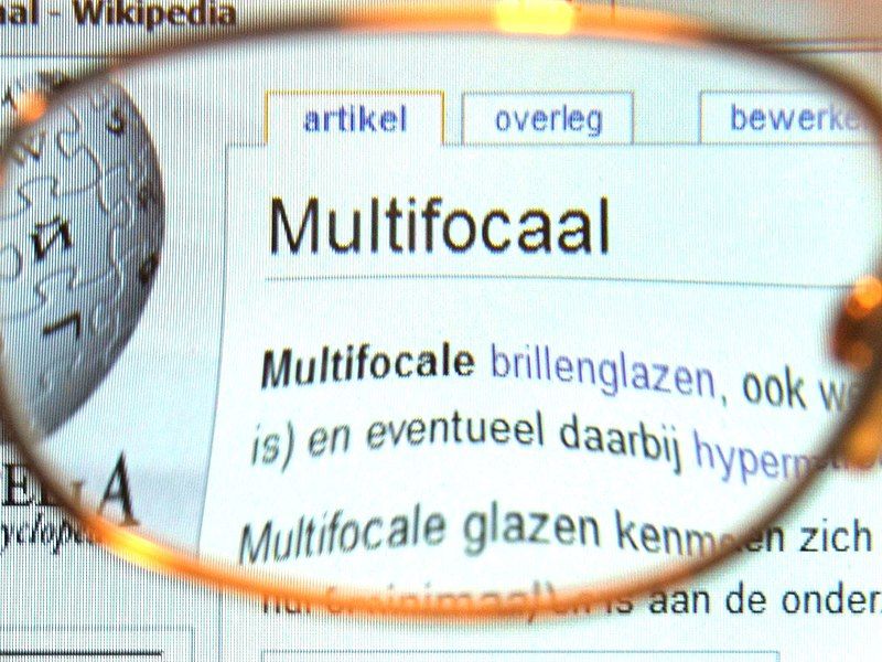 File:20100105 MultifocalGlass.jpg