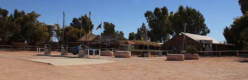 File:Curtin Springs.JPG