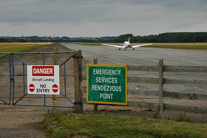 File:Glatton Active Runway.jpg