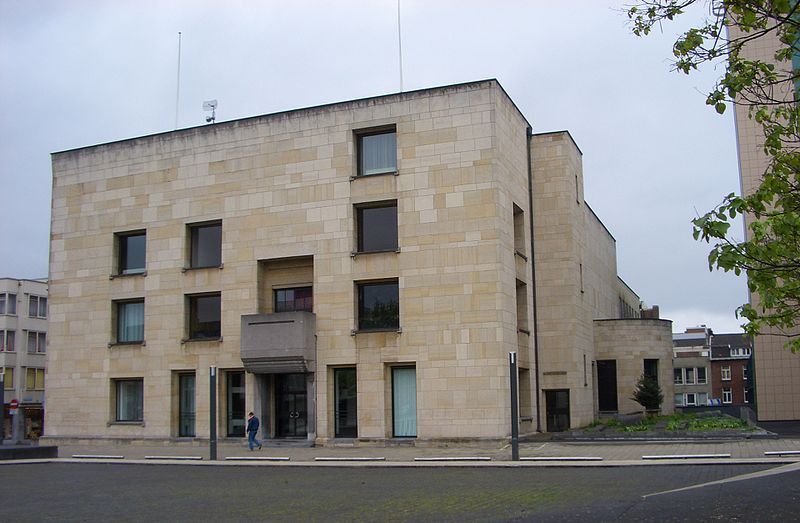 File:Heerlen CityHall Front.JPG