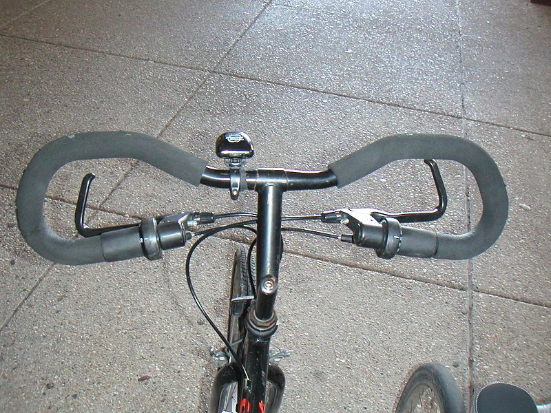 File:Hybrid handlebar.JPG