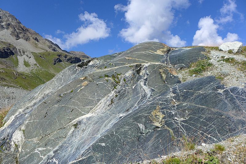 File:MoiryGlacier ValaisSwitzld Striations1.jpg