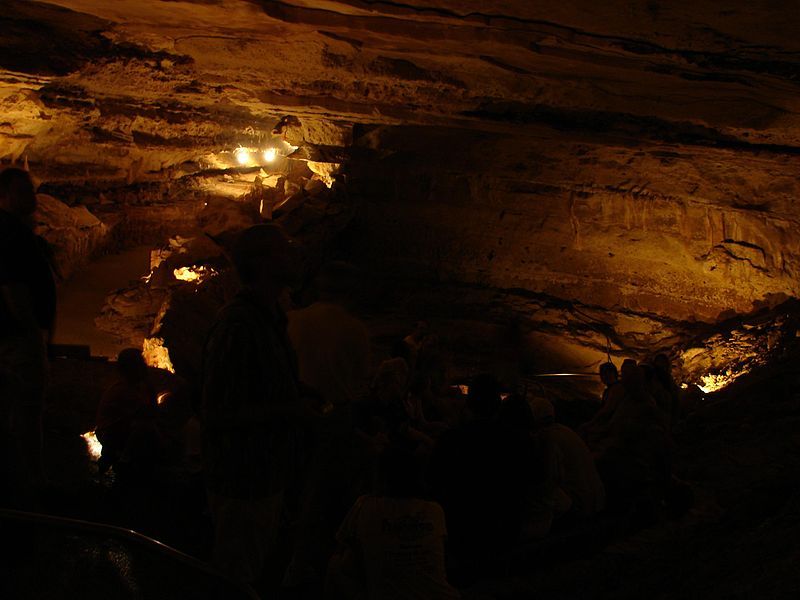 File:NaturalBridgeCaverns3.jpg