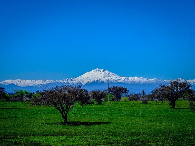 File:Nevado de Longavi.jpg