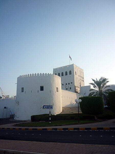 File:Sohar-castle.jpg